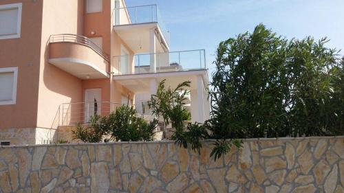 Apartments by the sea Razanj, Rogoznica - 13507, Rogoznica (photo 3)