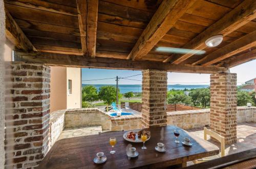 Family friendly house with a swimming pool Maslenica Novigrad - 13770 - image 8