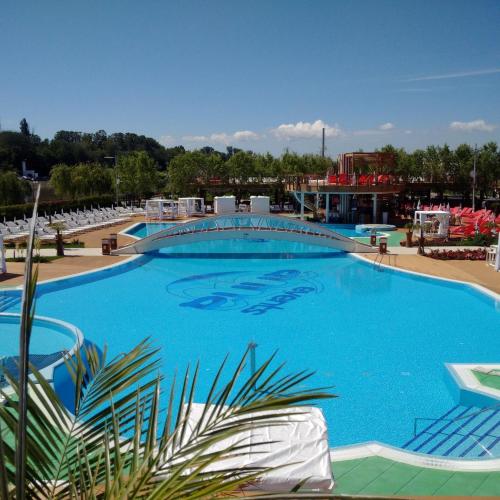 Mediu înconjurător, Hotel Anna in Targu Jiu