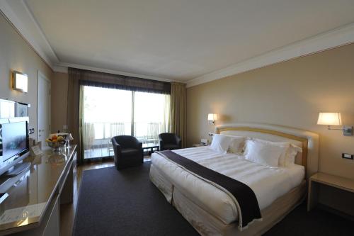 Hotel Acquaviva Del Garda - image 4