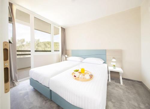 Aminess Port 9 Hotel Hotel Bon Repos is perfectly located for both business and leisure guests in Korcula. The hotel offers a wide range of amenities and perks to ensure you have a great time. Facilities like 24-hour fron