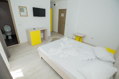 Double Room image 5