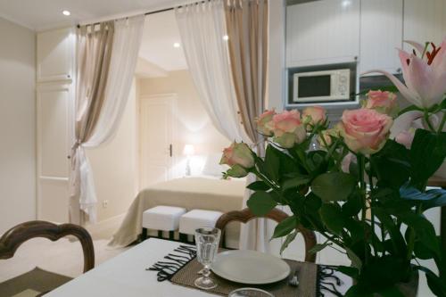 Quartier Latin 3 Apartments Air-Conditioning, Париж