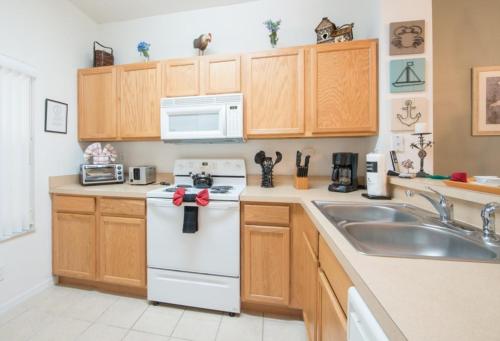 Emerald Island Resort Crystal Corner -Three Bedroom Home - image 7