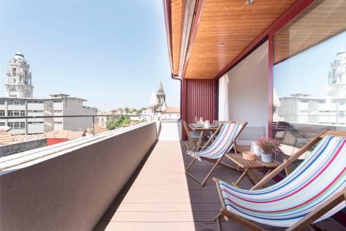 LovelyStay - Top Floor Balcony Apartment, Porto