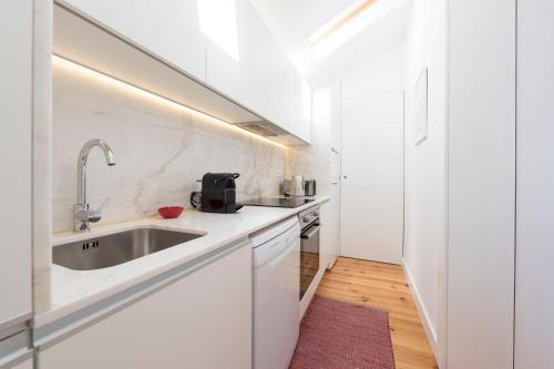 LovelyStay - Top Floor Balcony Apartment, Porto (fotografie 6)