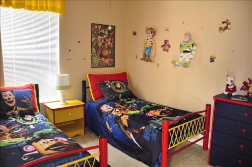 Windsor Palms Sunny Corner - Four Bedroom Home - image 4