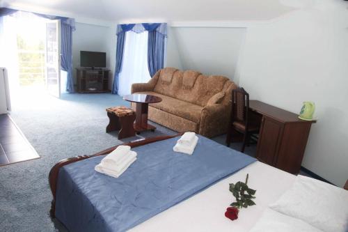 David Hotel - image 7