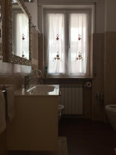 Double Room with Private Bathroom image 7