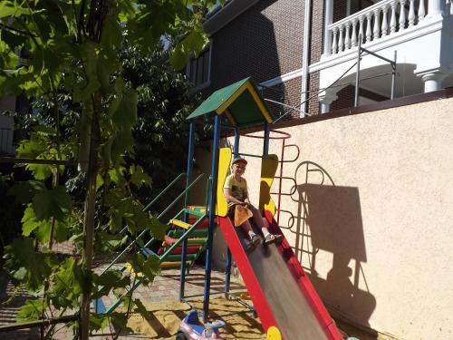 Guest House Lukomorye - image 2