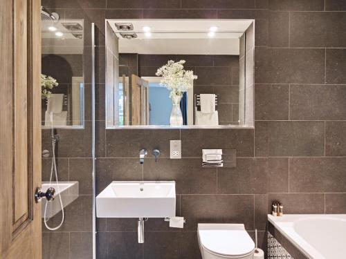 Cotswold Grange - image 2