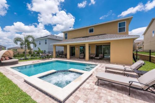 Elegant Home with Pool Table & Private Pool near Disney - 7648W - image 2