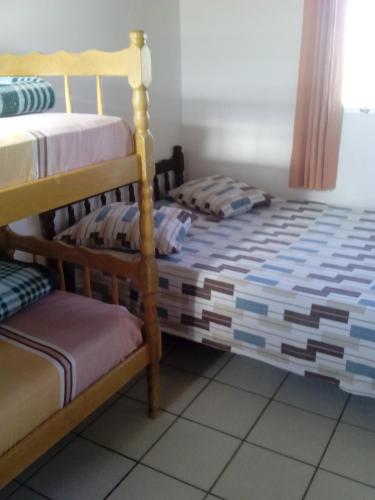 1 double bed, 2 bunk beds