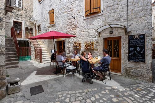 Sinjorina apartment in Trogir