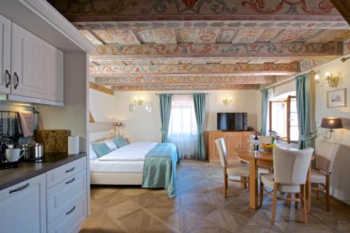 Duplex Apartment with City View