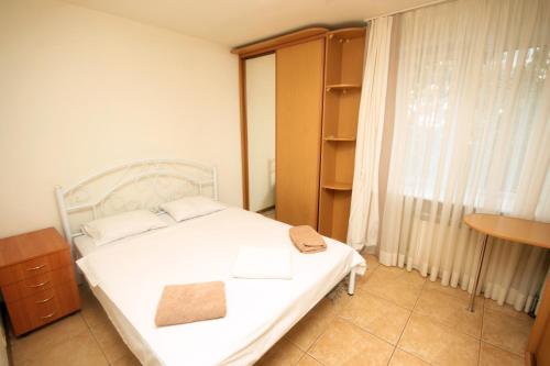 Inn Home Apartments - Ocean Plaza area - image 4