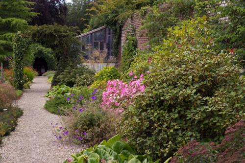 Létesítmények, Dunmore Gardens in Dunglow