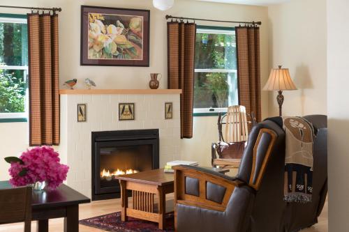 Eagle Rock Lodge - image 3