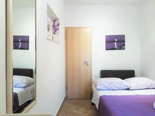 Room Ivana with private bathroom - Center of Split, Split (photo 2)