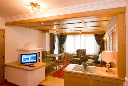 Alpen Hotel Corona – Vigo di Fassa, TN