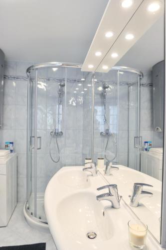 Strict city apartments, Liubliana (foto 10)