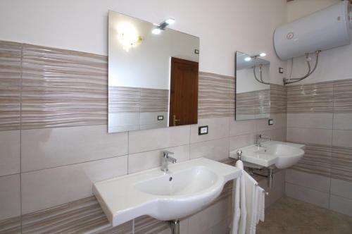 Residenza Maria Antonia - Historical Suite - image 12