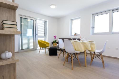  Cara Apartments in Kožino