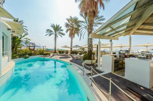 Hotel De La Plage Pietra Ligure In Italy
