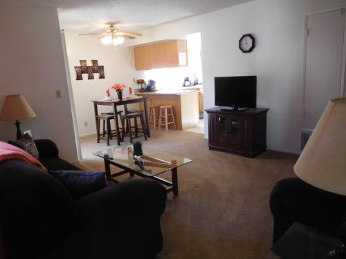 Whispering Meadows Apartments - image 6