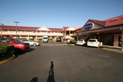 Welcome Everett Inn - Accommodation - Everett