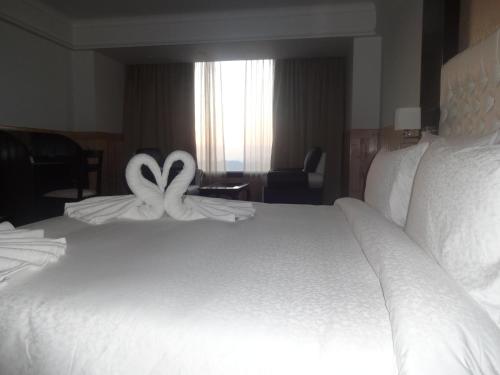 King Room with Mountain View image 7