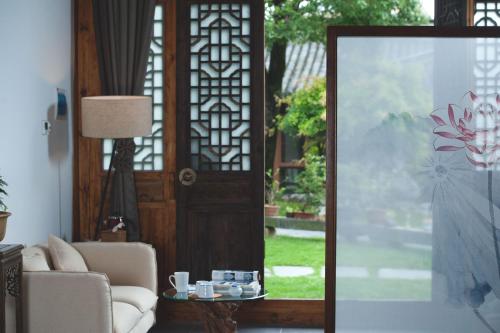 Li ren tang yin sheng huo bed and breakfast china