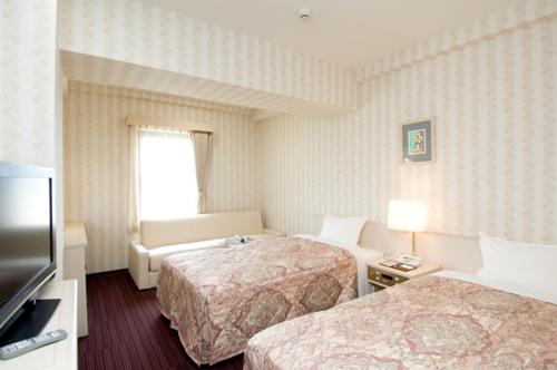 Hotel Unisite Mutsu Set in a prime location of Aomori, Hotel Unisite Mutsu puts everything the city has to offer just outside your doorstep. The property offers a wide range of amenities and perks to ensure you have a gr