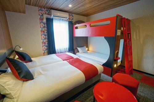 La'gent Hotel Tokyo Bay Room Type - Standard Room with Bunk Bed and Spacious Bathroom (4 Adults)