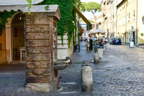 

A.G. Vatican Apartments 2