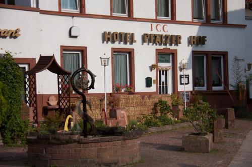 ICC Pfalzer Hof - Hotel & Seminarhaus 3.8km von Robert-Bollschweiler-Straße entfernt