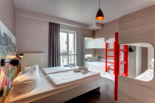 MEININGER Hotel Berlin Alexanderplatz - image 12