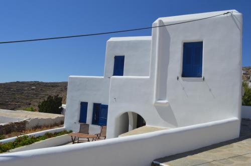  Superb view House-Sikinos Island-Chorio, Pension in Síkinos