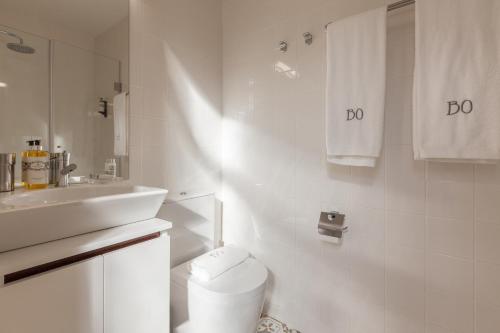 Two-Bedroom Premium Apartment with Terrace image 4