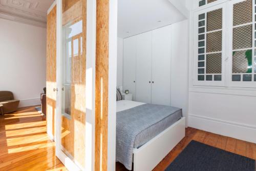 Deluxe Apartment with City View image 10