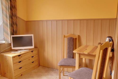 Hotelik pod Debem