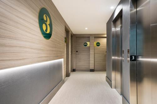 Niu Barcelona Hotel - image 10