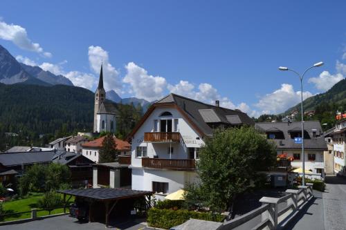 Hotel Restaurant GABRIEL, Scuol bei Valchava