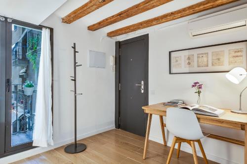 Inside Barcelona Apartments Esparteria - image 2