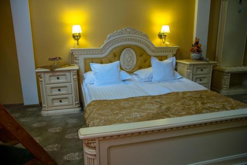Hotel Astoria - image 7