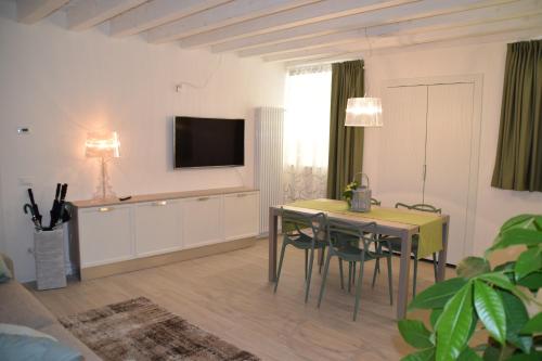 Verona White Lodge, Verona (fotografie 8)