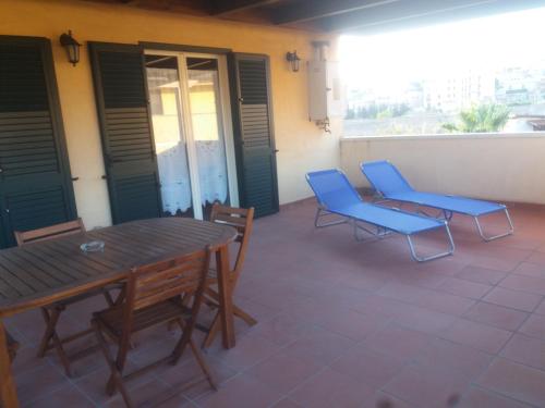 One-Bedroom House image 2