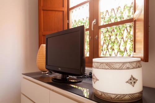 Luxury Rooftop - Space Maison Apartments - image 4