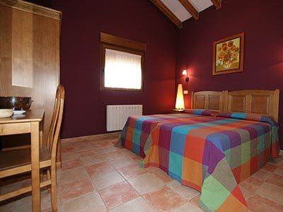 . Hosteria San Emeterio
