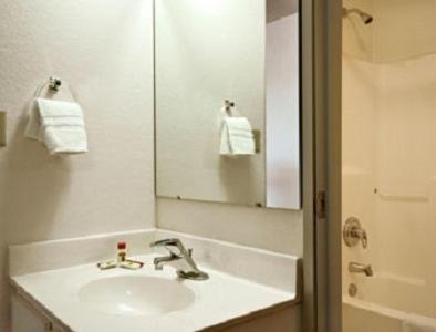 Warsaw Lodging - image 3